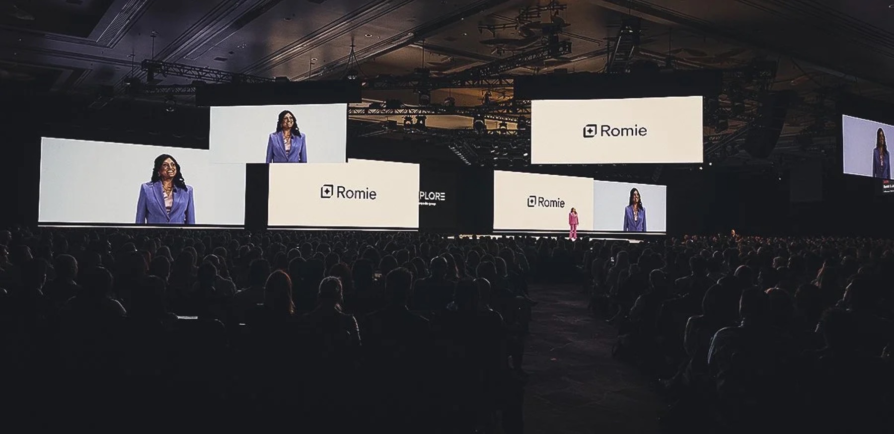 Keynote across five floating screens at a travel industry conference